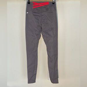 Fabletics Trinity High Waisted pocket leggings Gray Small